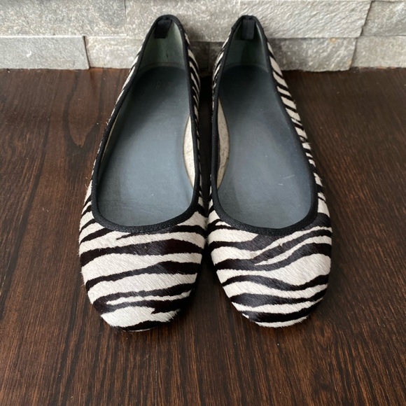 GAP Black White Zebra Animal Print Flats - Picture 2 of 10